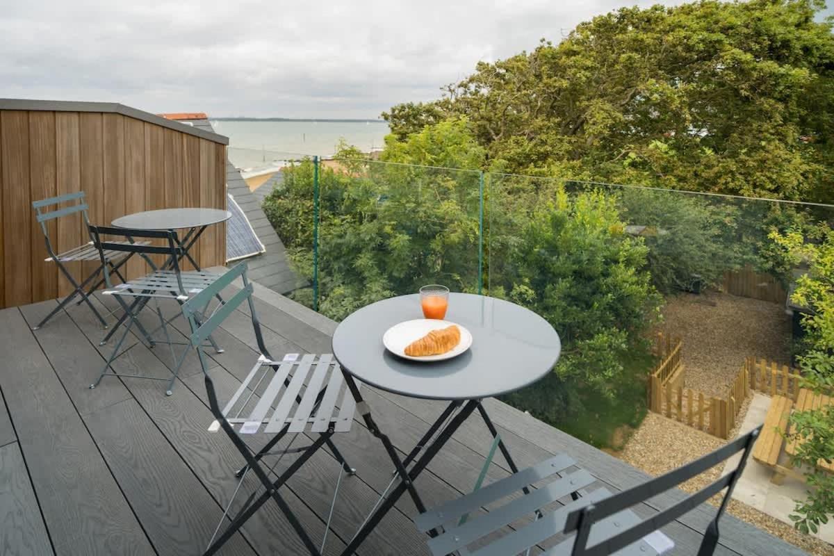 Rotherwood, Gurnard Seafront Exterior foto